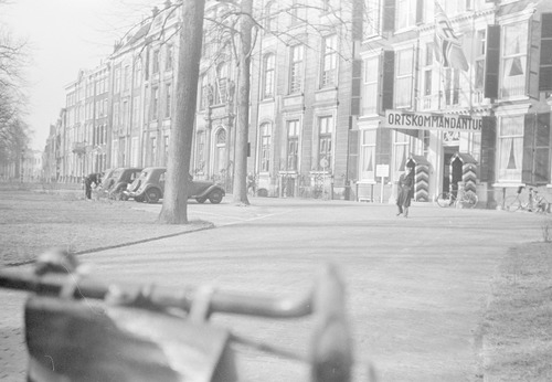 Menno Huizinga maakte heimelijk foto’s vanaf zijn fiets, met zijn Leica verstopt in een kaaskistje.
