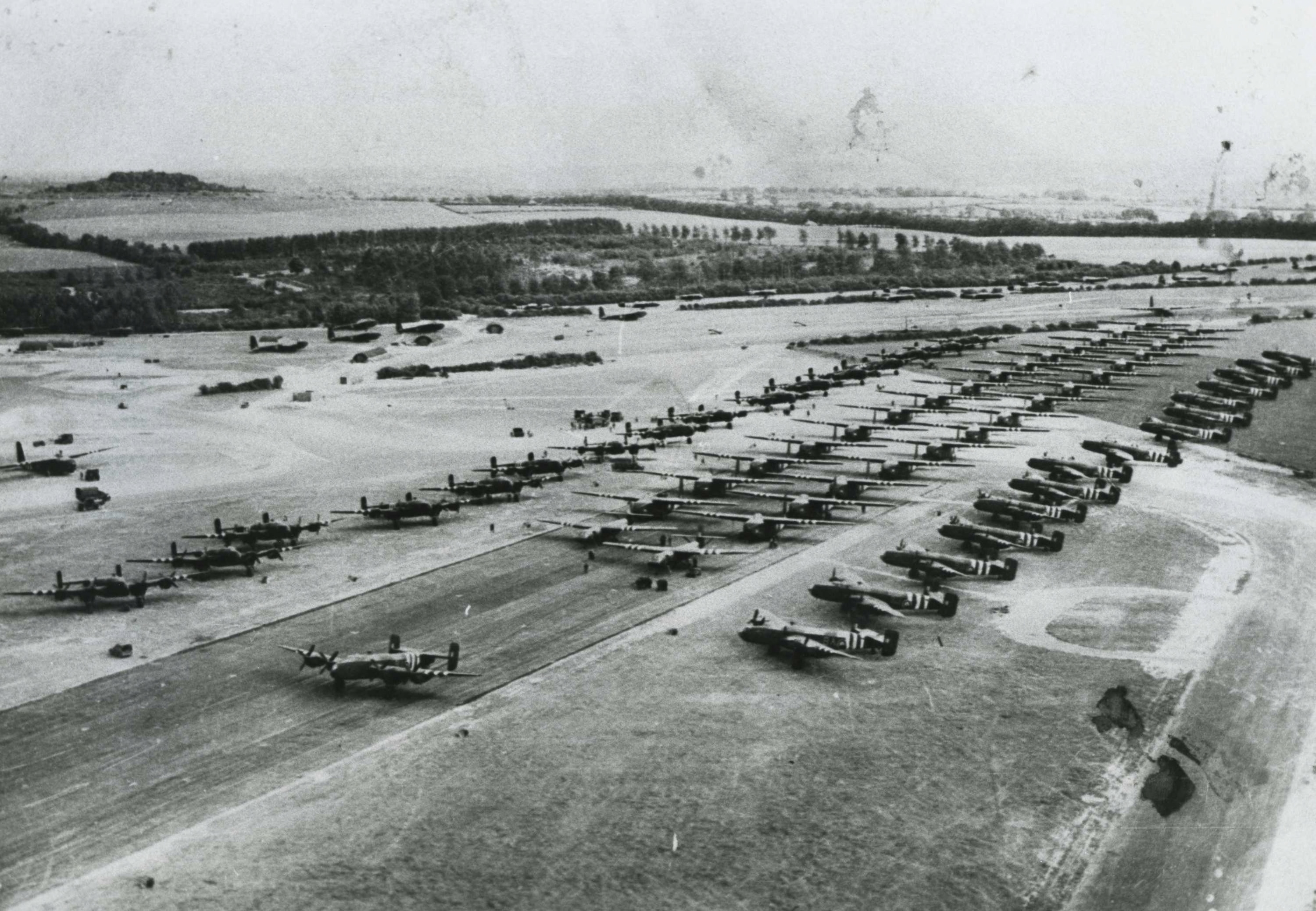 Brits vliegveld vlak voor D-Day 