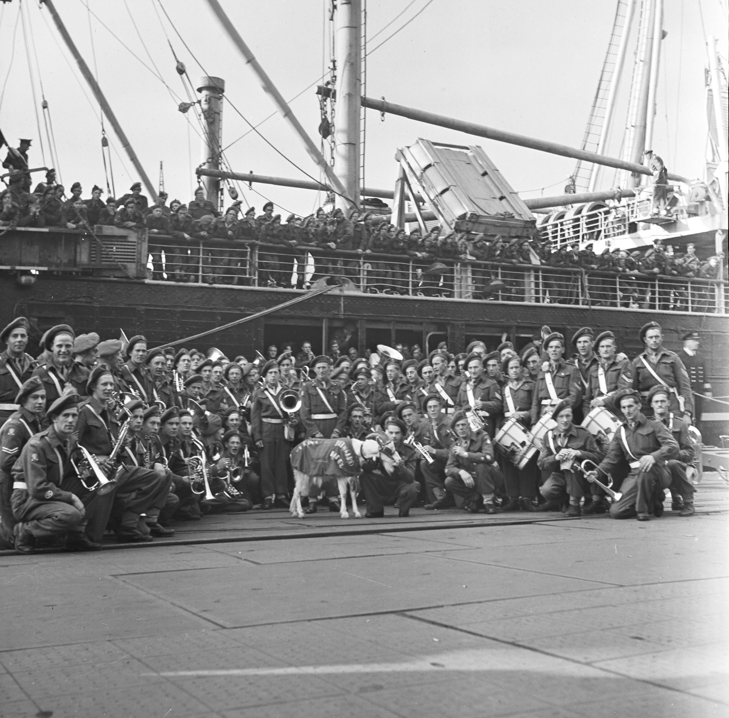 Na de Tweede Wereldoorlog blijft de SS Volendam varen als troepentransportschip.