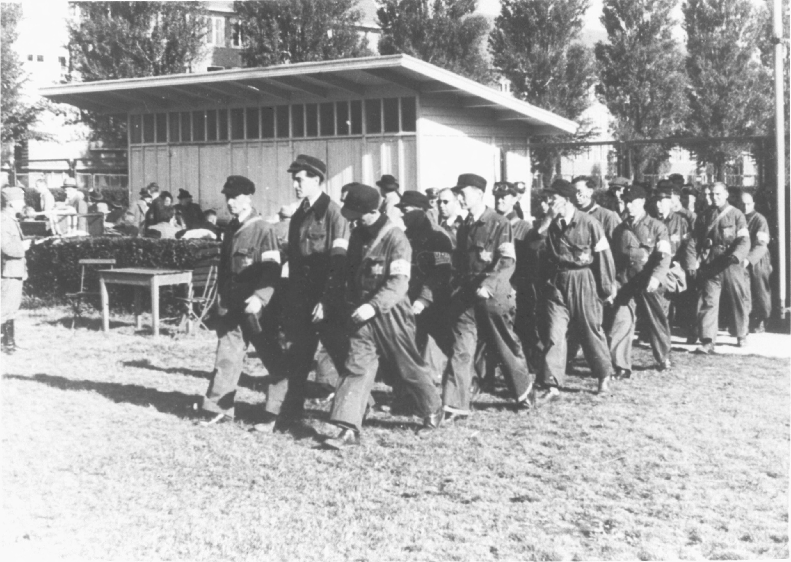 De Joodse Ordedienst bij het Olympiaplein in Amsterdam op 20 mei 1943