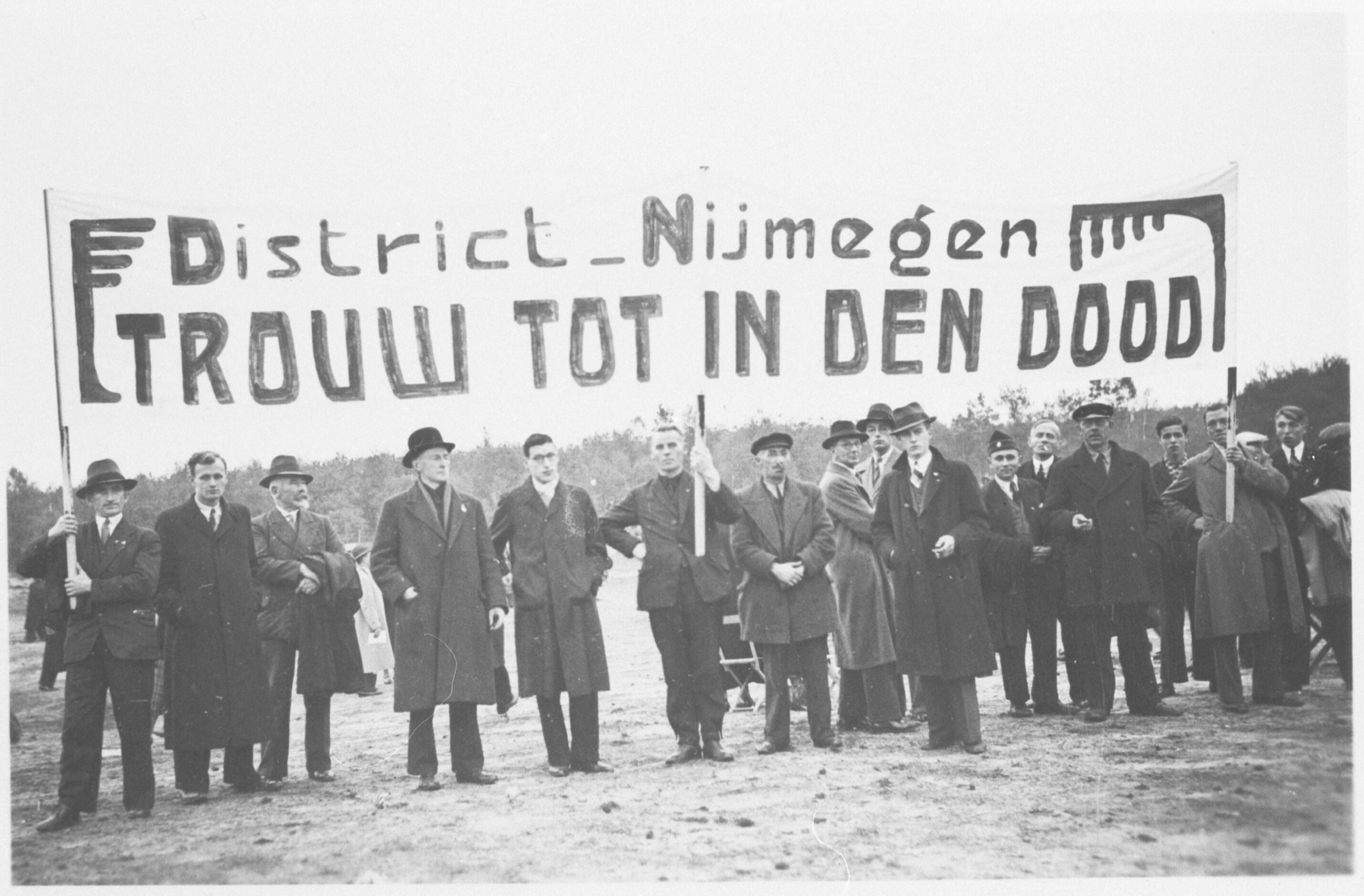 Nijmeegse NSB'ers, vermoedelijk tijdens de NSB Landdag op de Goudsberg in Lunteren van 9 oktober 1937.