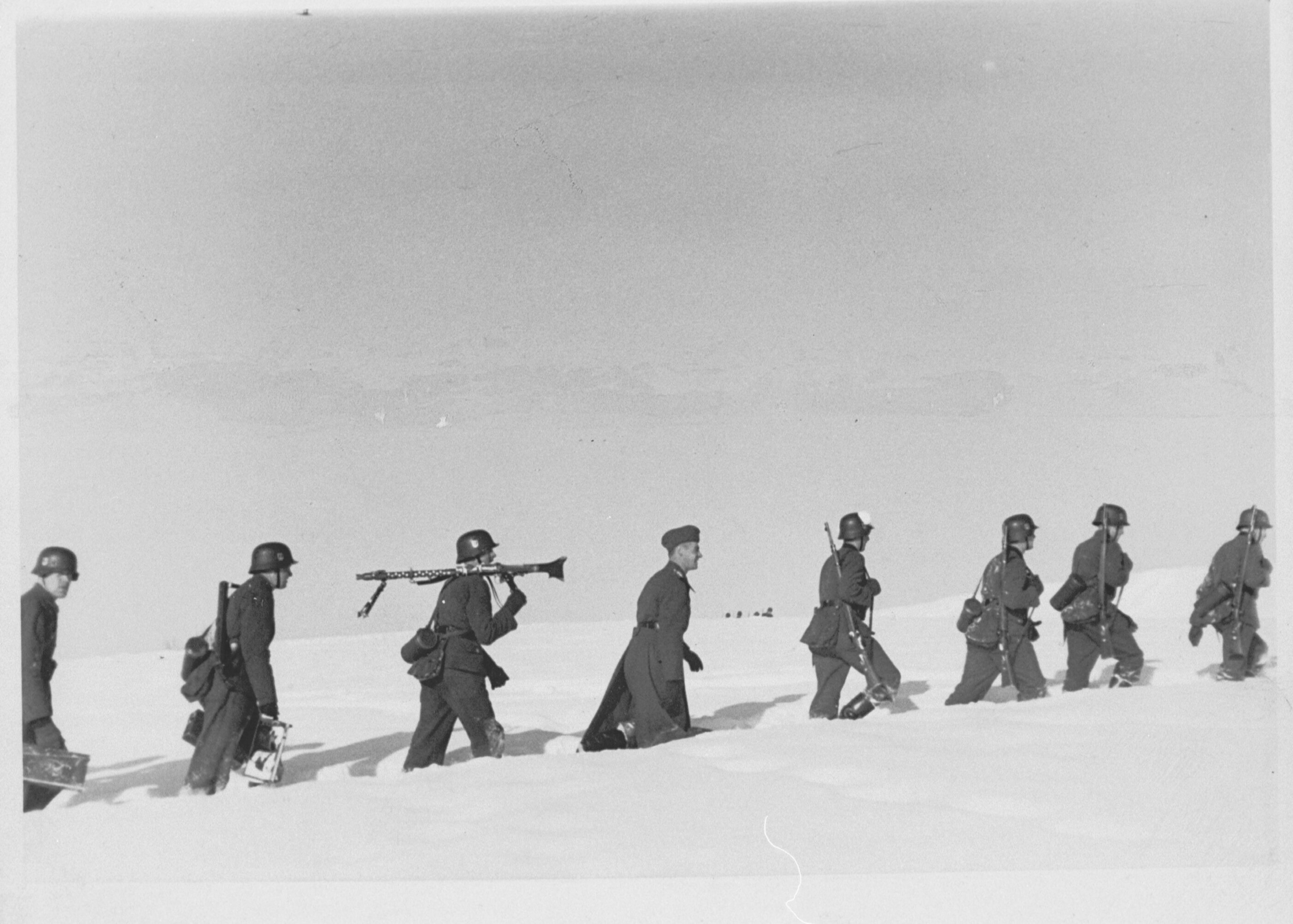 Nederlandse vrijwilligers van SS-Standarte Westland tijdens hun opleiding in het Oostenrijkse Klagenfurt op 16 maart 1942.