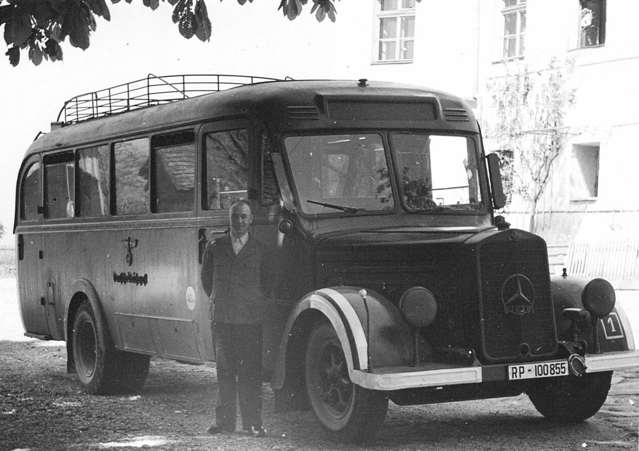 Geblindeerde bus waarmee slachtoffers naar Hartheim getransporteerd werden
