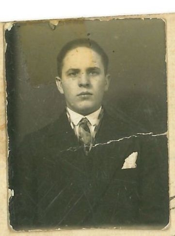 Pasfoto van Edi Kuhn in de Verenigde Staten, circa 1930