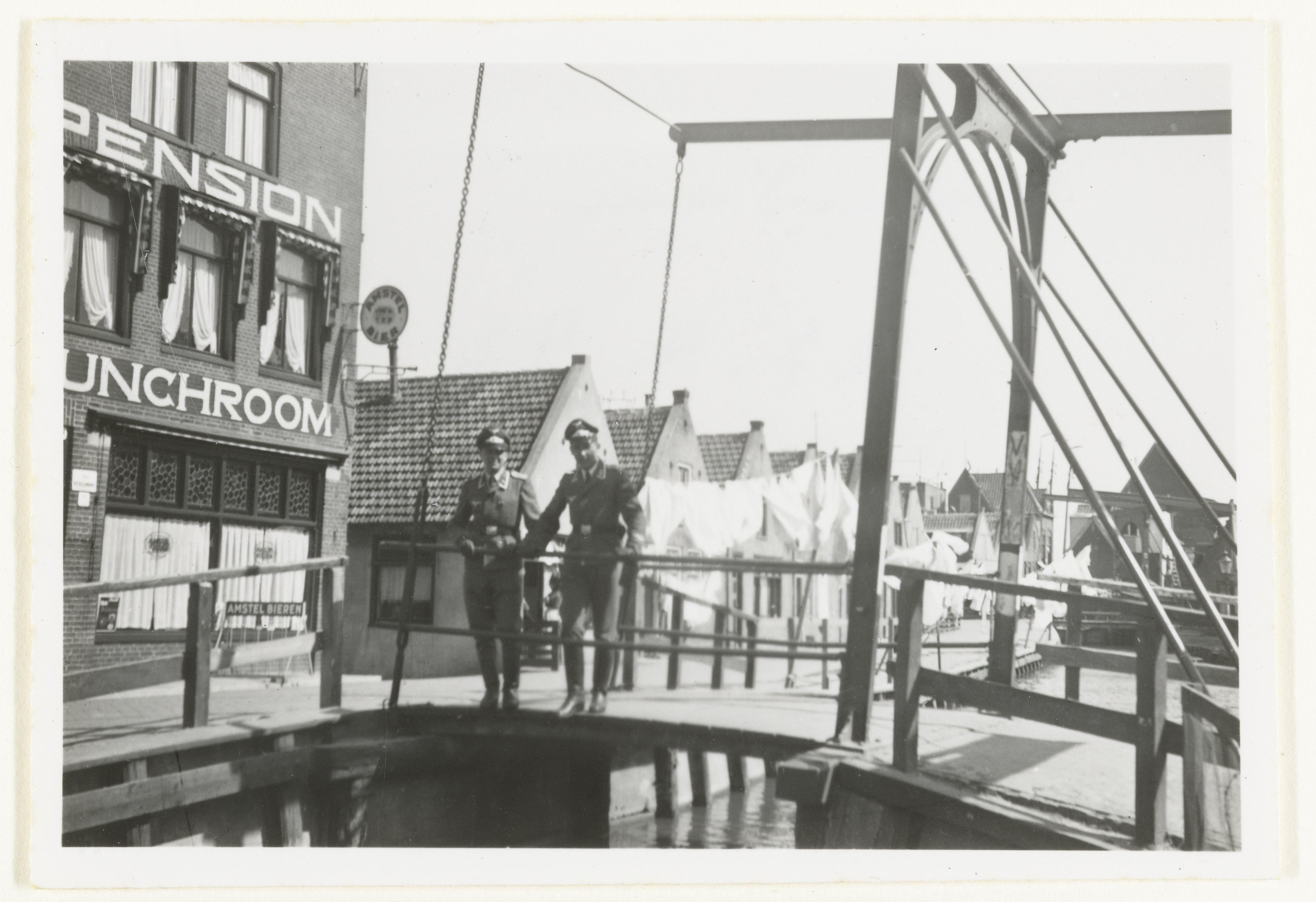 Wehrmacht-militairen in Volendam in april 1942