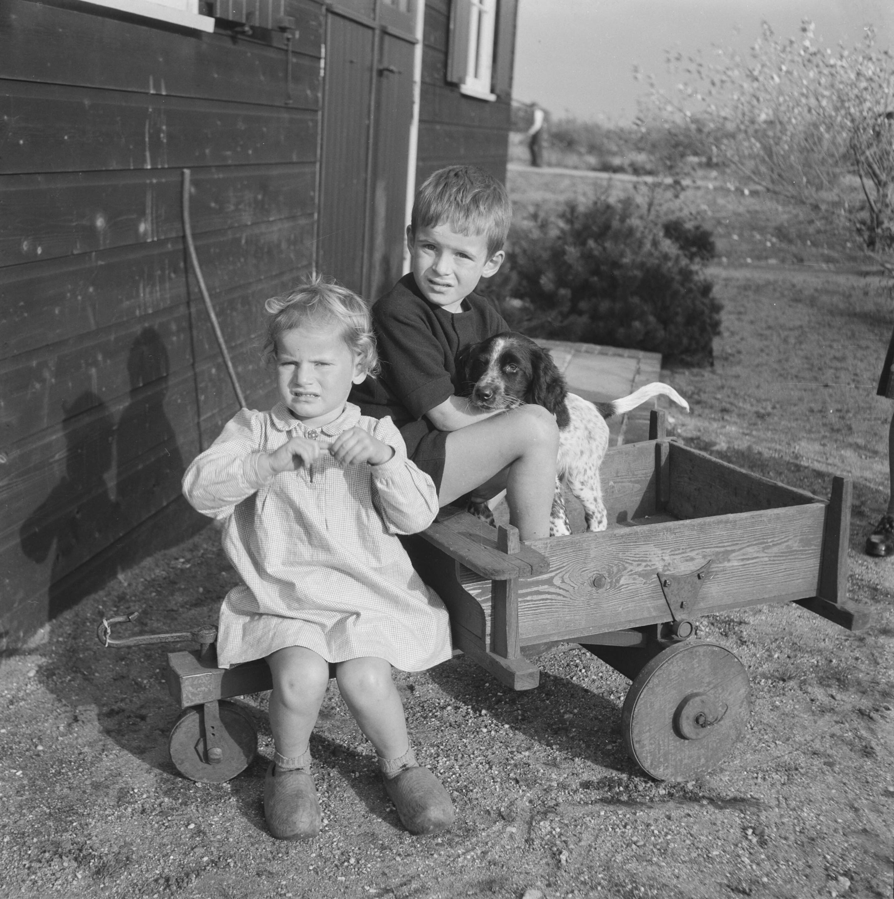 Fotoreportage gemaakt in oktober 1945 over de verzorging van NSB kinderen.