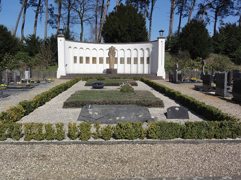 Massagraf monument