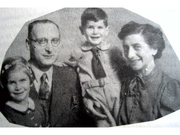 Judikje met haar man Bernard, dochter Sonja en zoon Leon